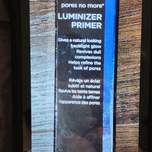 NEW dr. brandt Pores No More® Luminizer Primer